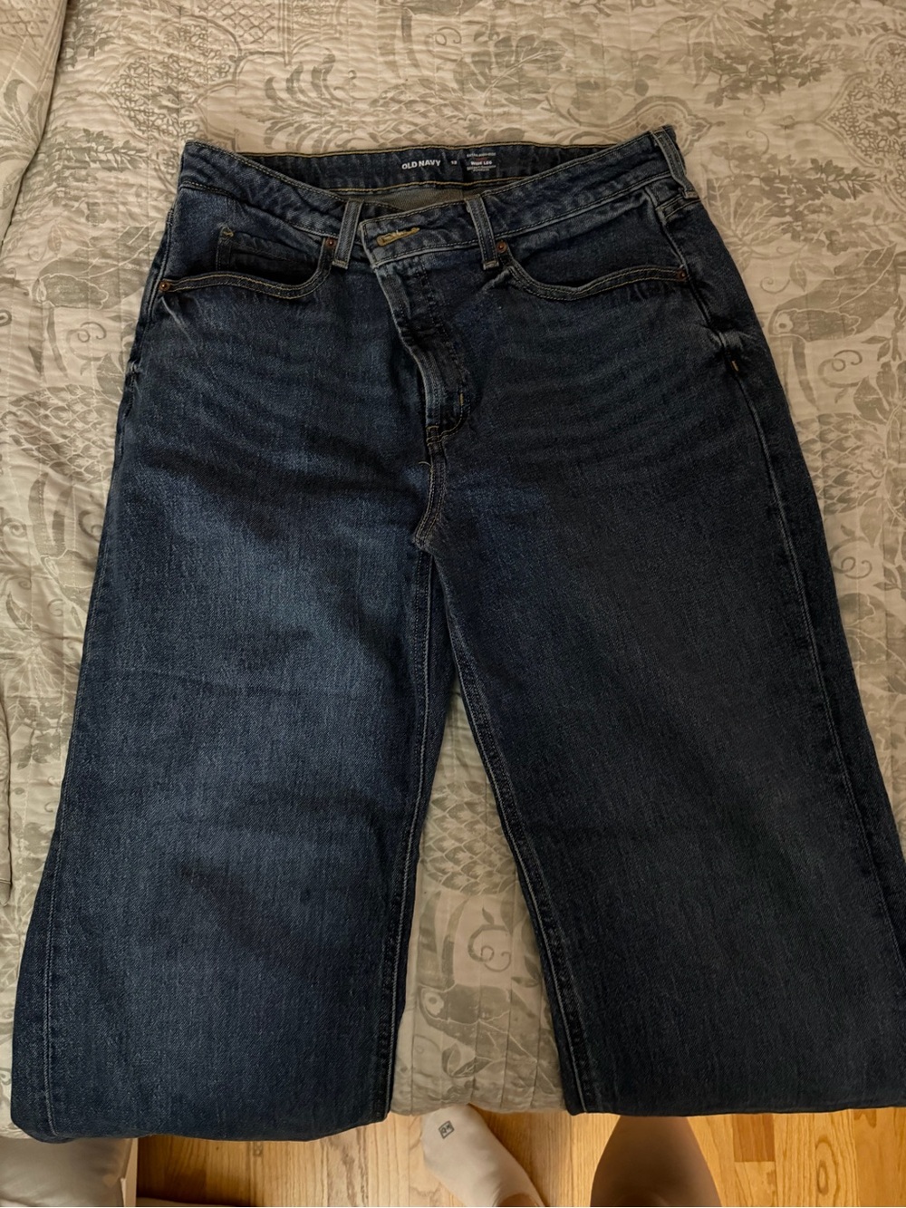 Old Navy women’s dadk  Blue wide-Leg Jeans